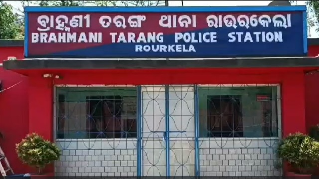 ବାପାକୁ ମାରି ମାଆ ହତ୍ୟାର ପ୍ରତିଶୋଧ ନେଲା ପୁଅ